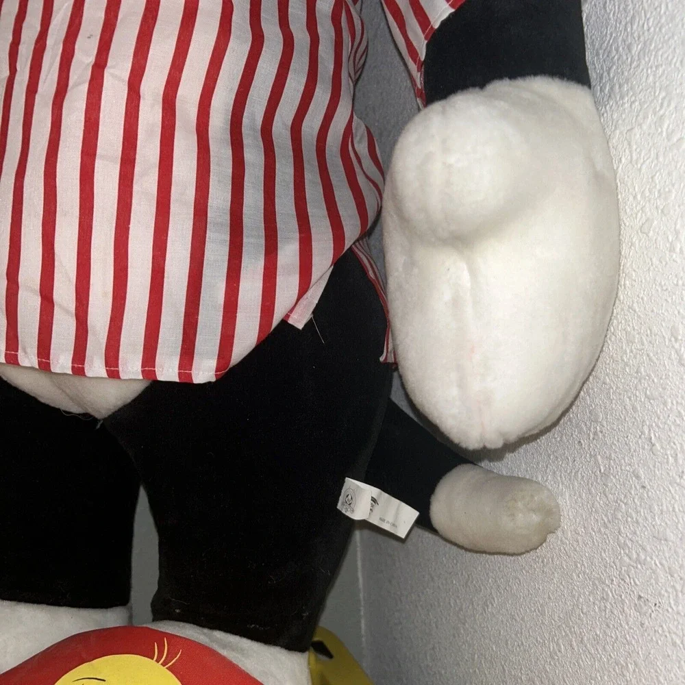Looney tunes Jumbo Sylvester From Tweety Bird Plush Toy Pajama Stuffed Plush 42